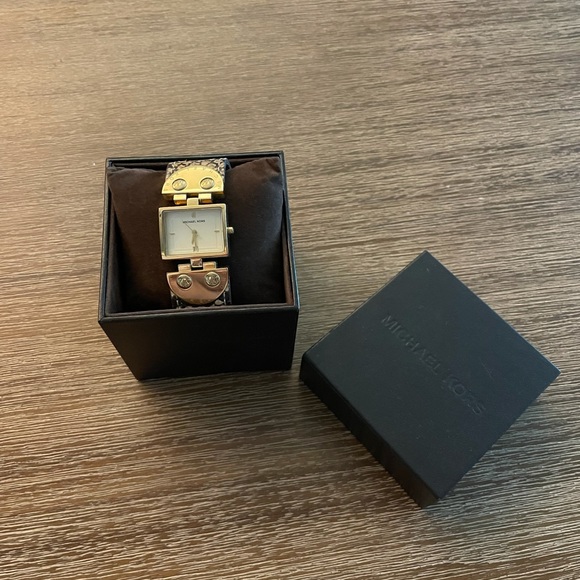 Michael Kors Women’s Watch gold snake skin leather